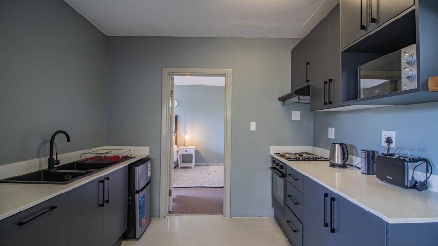 5 Bedroom Property for Sale in Beacon Bay Eastern Cape